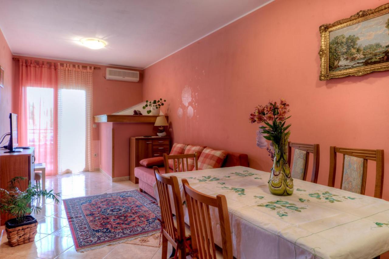 Comfortable Apartments In Peroj Near The Sea Exterior foto