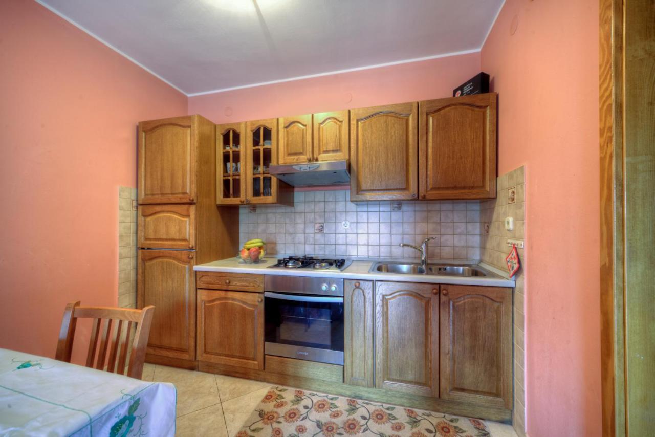 Comfortable Apartments In Peroj Near The Sea Exterior foto